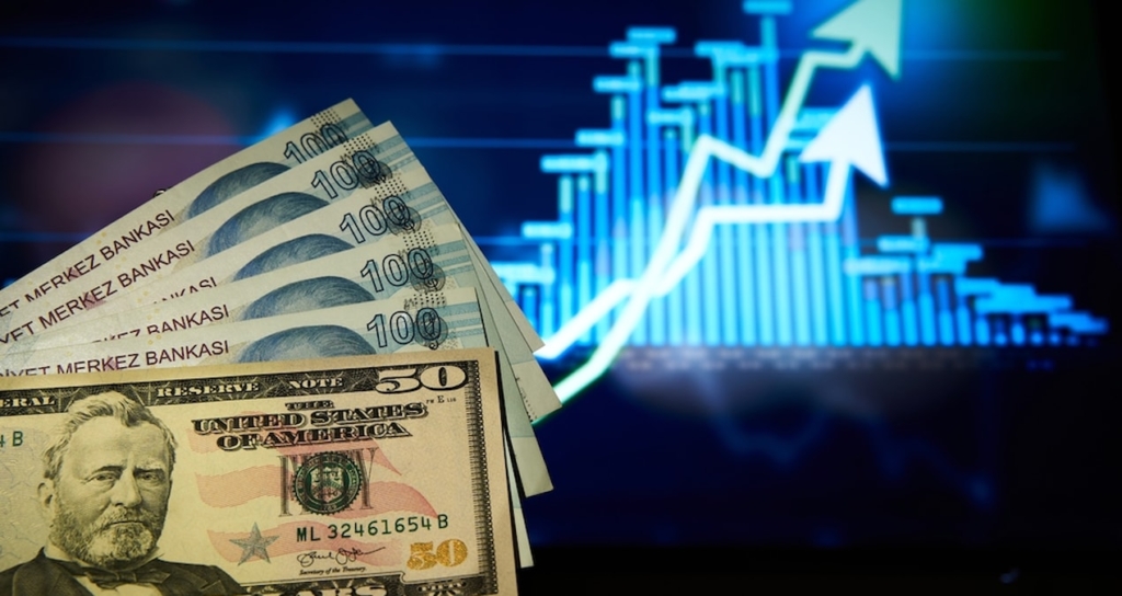 Dolar/TL 49,1630 ile Zirve Tazelerken Brent Petrol 102 Dolarda Seyrediyor
